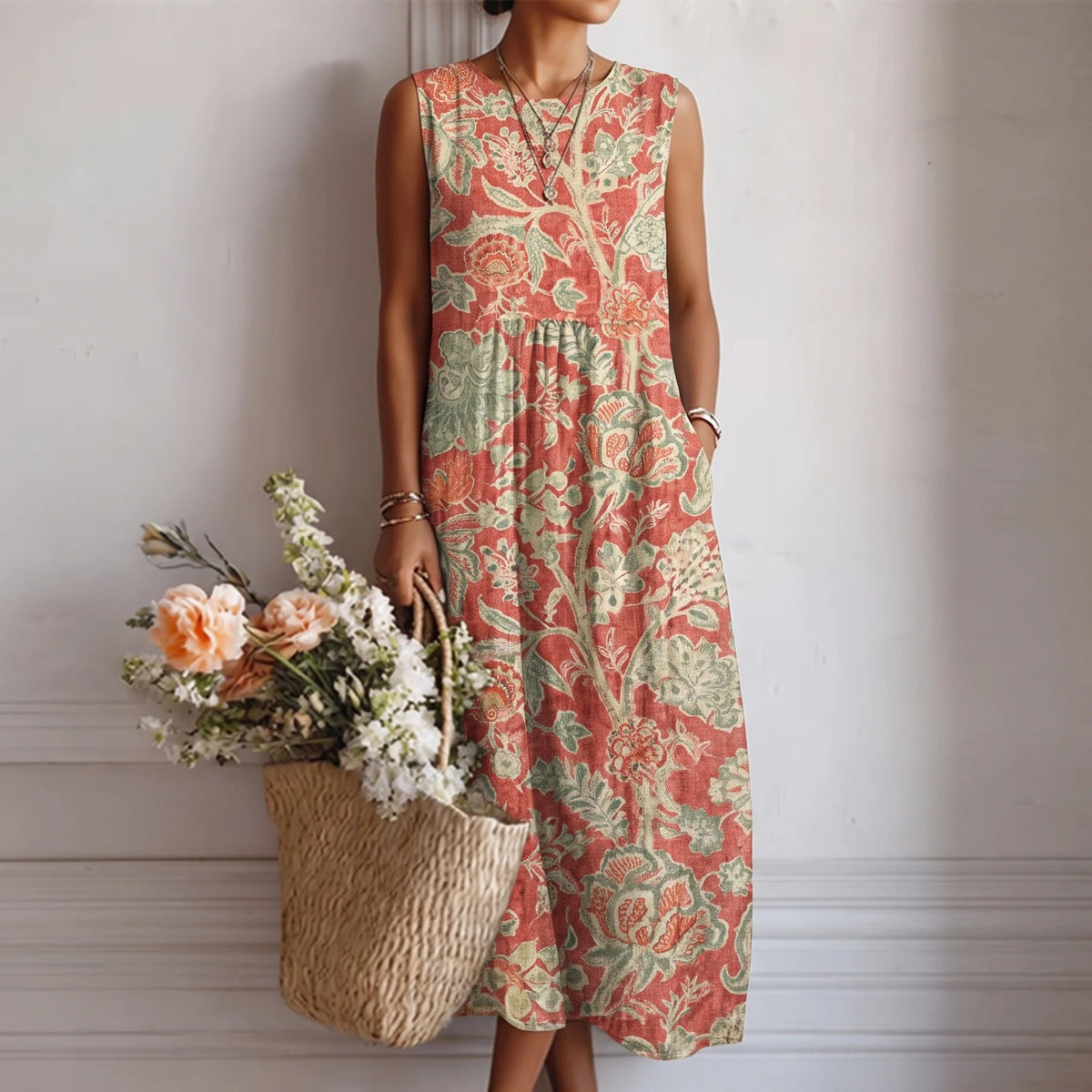 Vestido longo estampado sem mangas com bolsos laterais — Bene Donna — imagem 03