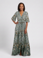 Vestido longo floral com mangas até o cotovelo e transparência — Bene Donna — imagem 06