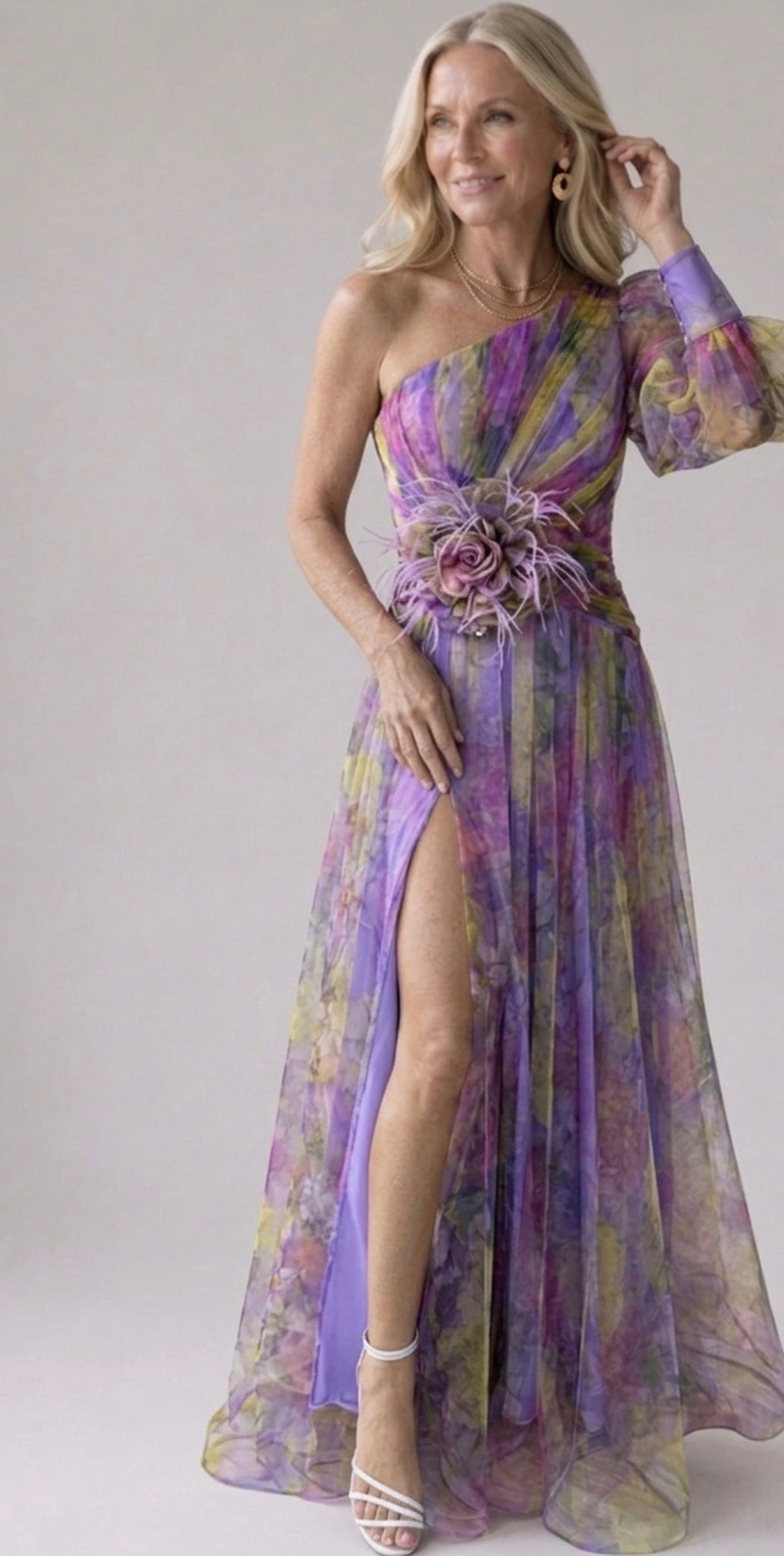 Vestido longo floral de um ombro só com saia em camadas — Bene Donna — imagem 02
