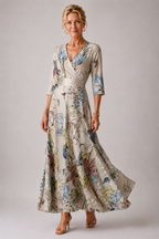 Vestido longo floral transpassado com mangas três quartos — Bene Donna — imagem 02