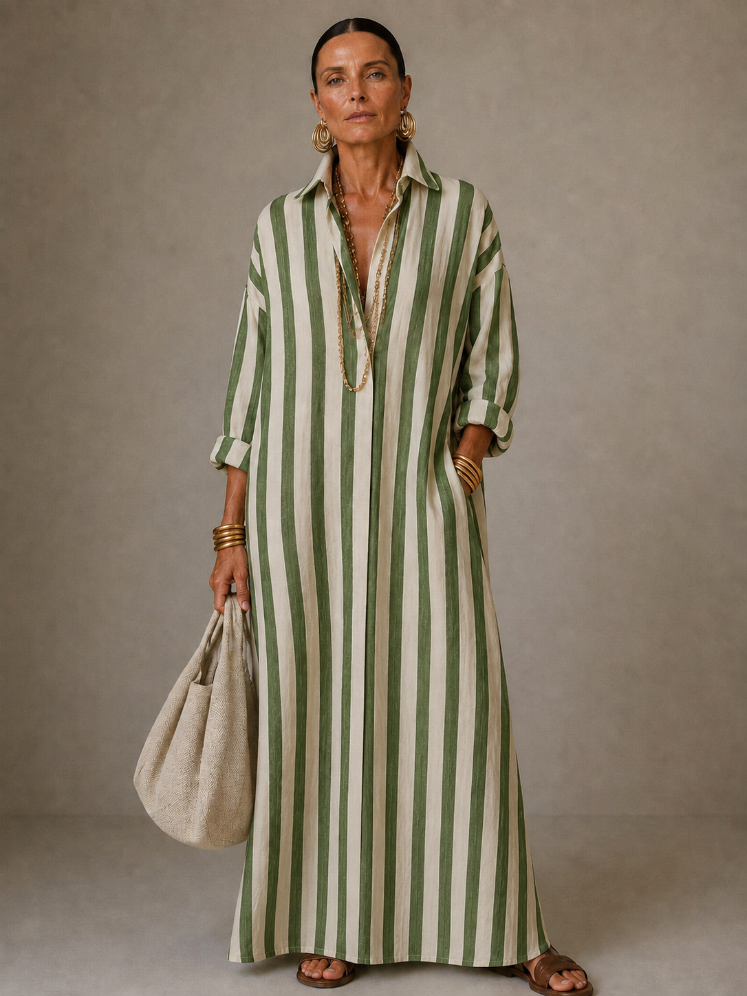 Vestido longo listrado amplo com gola e mangas longas — Bene Donna — imagem 04