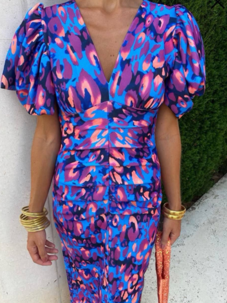 Vestido midi com pregas e cintura marcada — Bene Donna — imagem 07