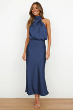 Vestido midi de gola alta com drapeado suave — Bene Donna — imagem 09