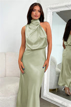 Vestido midi de gola alta com drapeado suave — Bene Donna — imagem 10