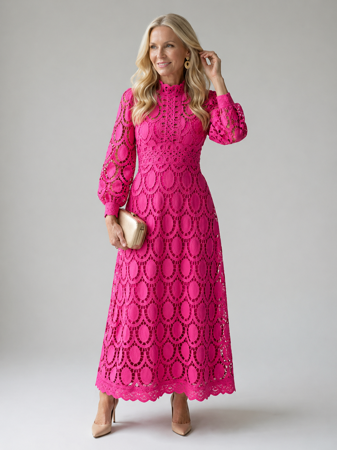 Vestido midi de renda com mangas longas e gola alta — Bene Donna — imagem 07