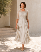 Vestido midi de renda com mangas transparentes e saia em camadas — Bene Donna — imagem 03