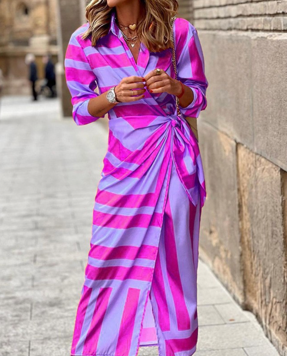 Vestido midi estampado transpassado com faixa de amarrar — Bene Donna — imagem 13