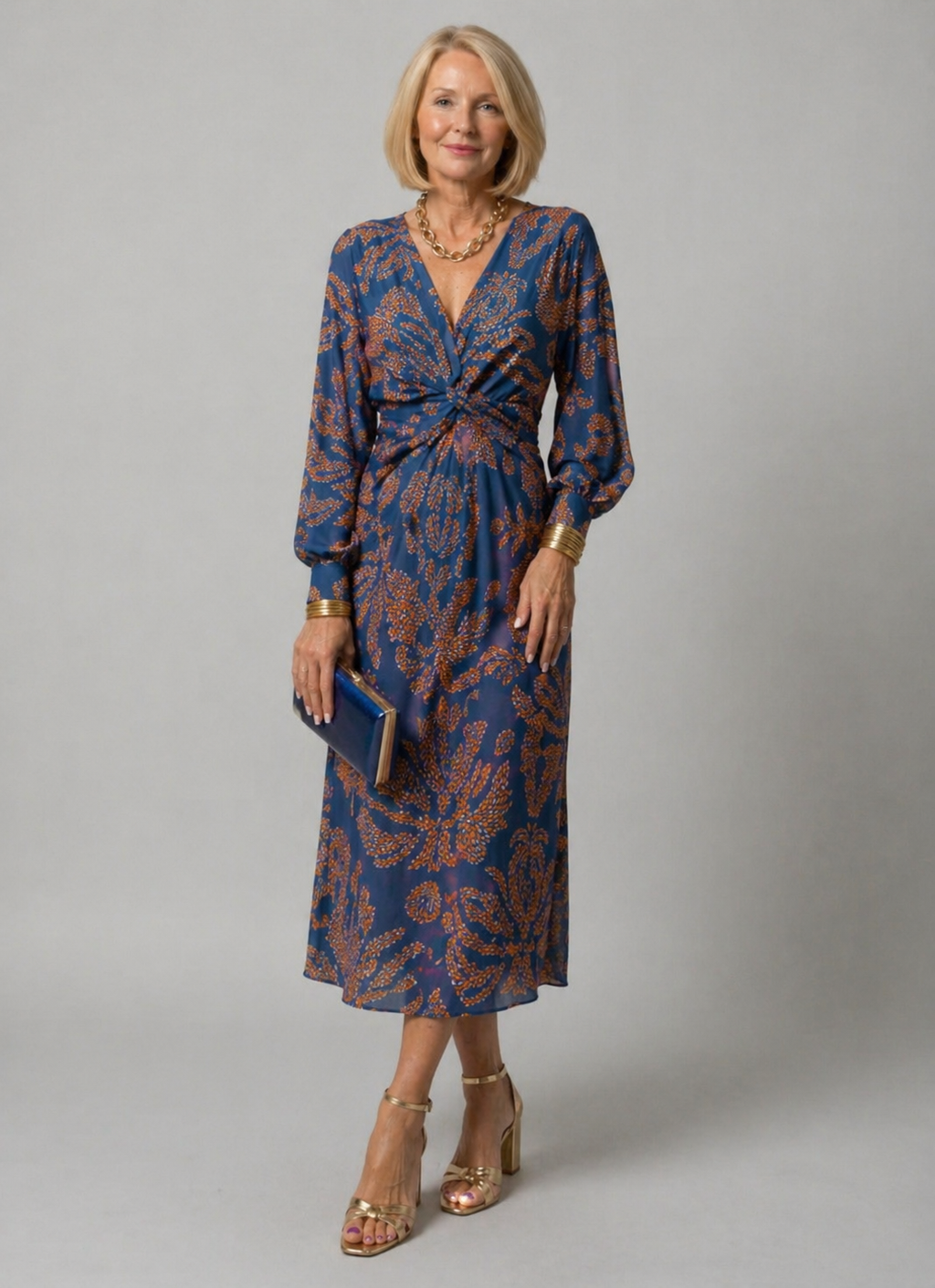 Vestido midi floral de mangas longas com frente torcida — Bene Donna — imagem 03