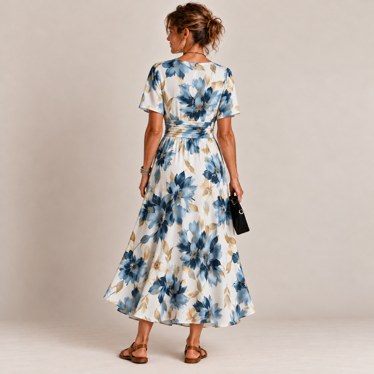 Vestido midi floral transpassado com barra assimétrica — Bene Donna — imagem 03