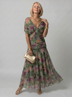 Vestido midi ombro a ombro com saia evasê — Bene Donna — imagem 01