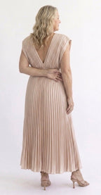 Vestido midi plissado de festa — Bene Donna — imagem 04