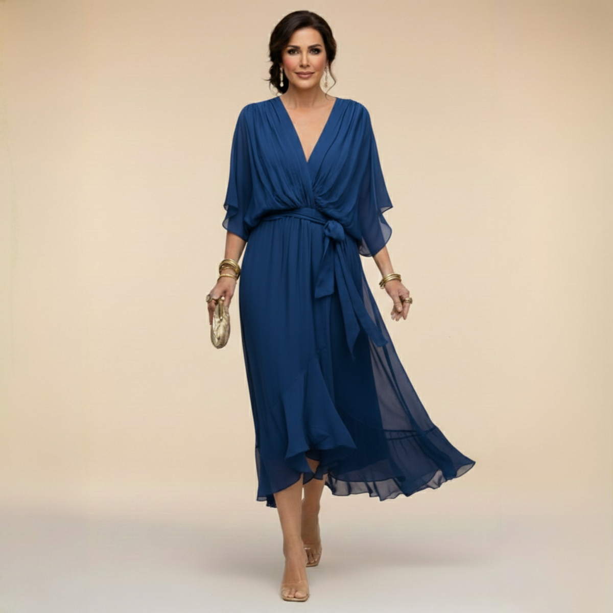 Vestido midi transpassado com mangas fluidas e saia em camadas — Bene Donna — imagem 05