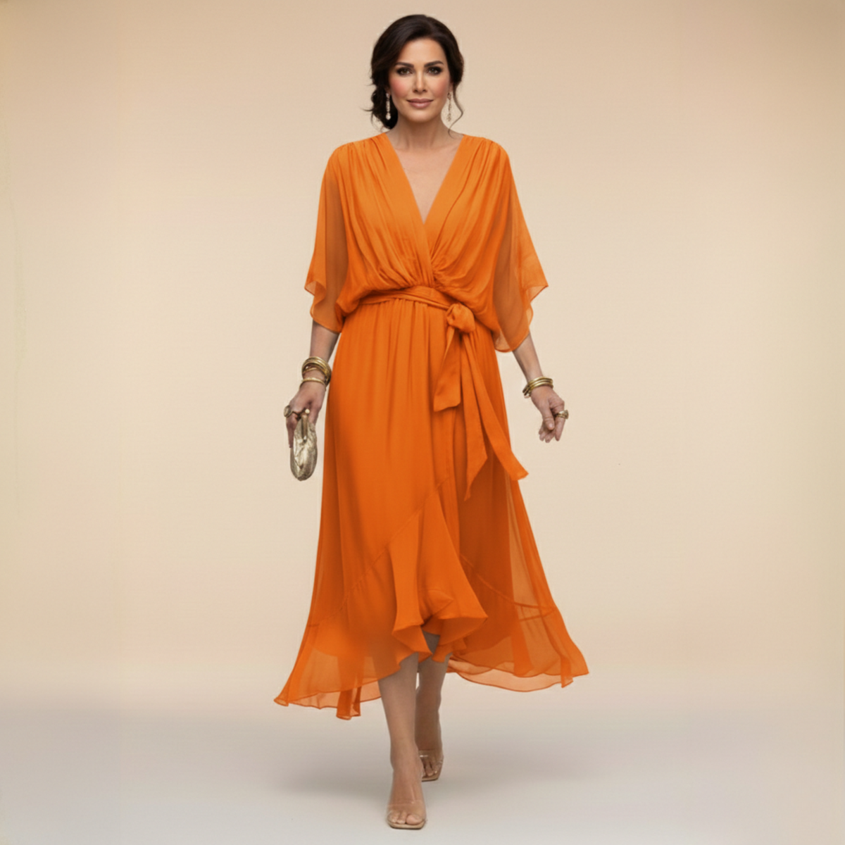 Vestido midi transpassado com mangas fluidas e saia em camadas — Bene Donna — imagem 10