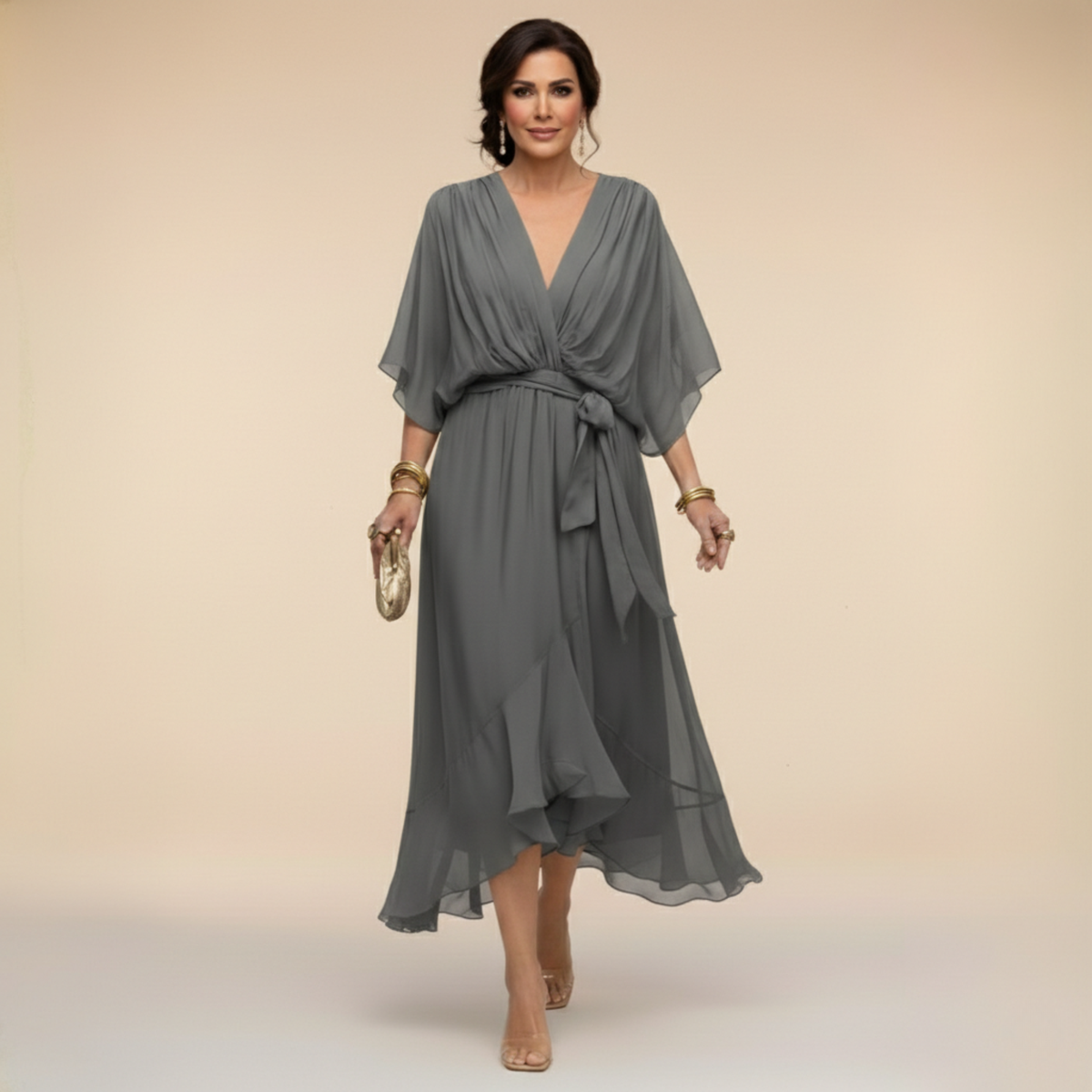 Vestido midi transpassado com mangas fluidas e saia em camadas — Bene Donna — imagem 12